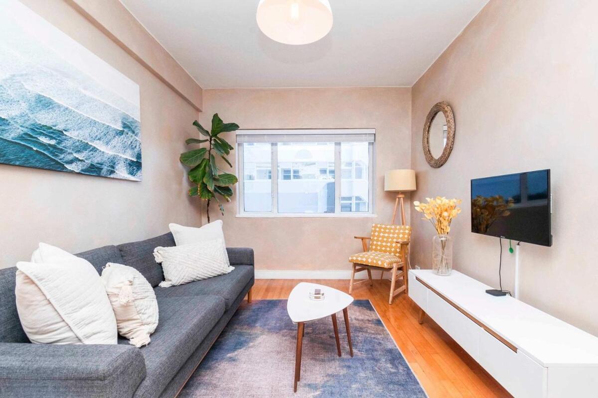 Apartment Bay Point Elegant Getaway *