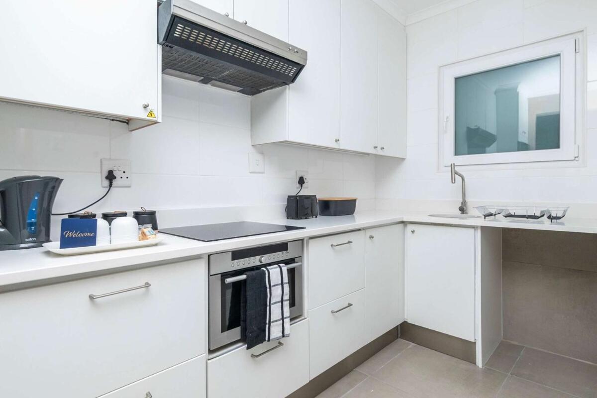 Apartment Bay Point Elegant Getaway Cape Town